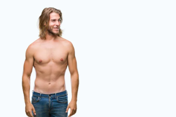 Genç Yakışıklı Gömleksiz Adam Uzun Saçlı Seksi Vücut Uzak Tarafına — Stok fotoğraf