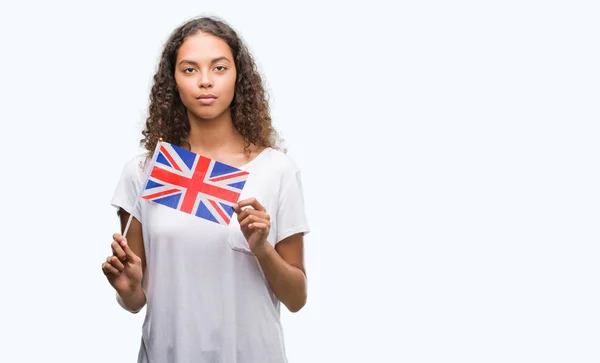 Mujer Hispana Joven Sosteniendo Bandera Del Reino Unido Con Una —  Fotos de Stock