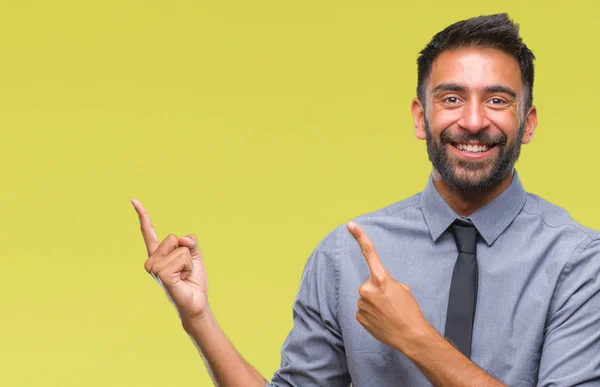 Yetişkin Spanyol Adamı Gülümseyen Iki Elleri Parmakları Ile Tarafına Işaret — Stok fotoğraf