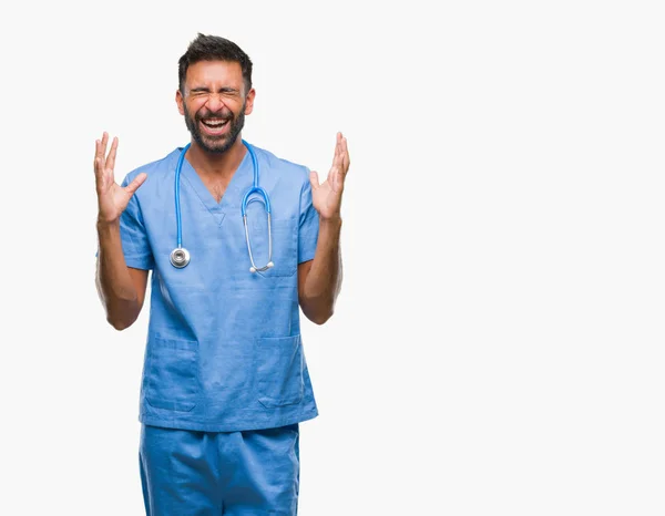 Médico Hispânico Adulto Cirurgião Homem Sobre Fundo Isolado Celebrando Louco — Fotografia de Stock