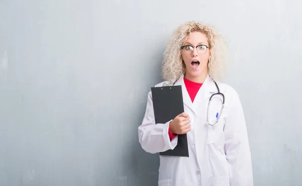 Doctor blonde screaming long hair