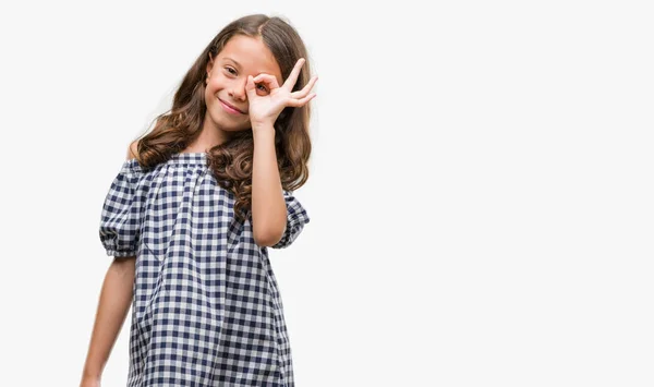 Brunette Spaanse Meisje Dragen Zwarte Witte Jurk Met Blij Gezicht — Stockfoto