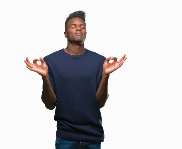 Joven Afroamericano Sobre Fondo Aislado Relajarse Sonreír Con Los Ojos — Foto de Stock