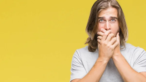 Giovane Bell Uomo Con Capelli Lunghi Sfondo Isolato Scioccato Che — Foto Stock