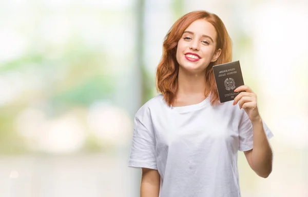 Jovem Bela Mulher Segurando Passaporte Itália Sobre Fundo Isolado Com — Fotografia de Stock