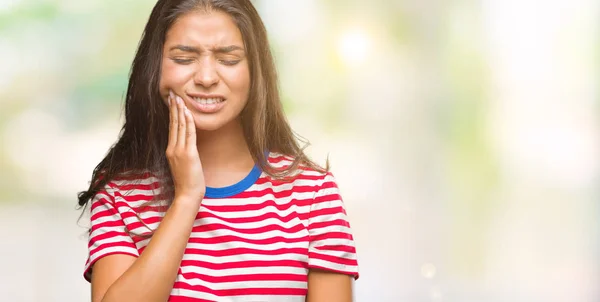 Giovane Bella Donna Araba Sfondo Isolato Toccare Bocca Con Mano — Foto Stock