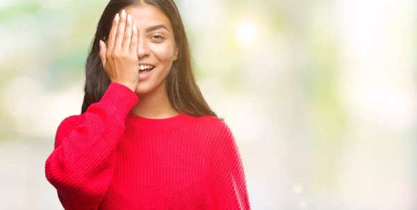 Mujer Árabe Hermosa Joven Con Suéter Invierno Sobre Fondo Aislado — Foto de Stock