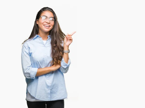 Ung Vacker Arabisk Kvinna Bär Glasögon Över Isolerade Bakgrund Med — Stockfoto