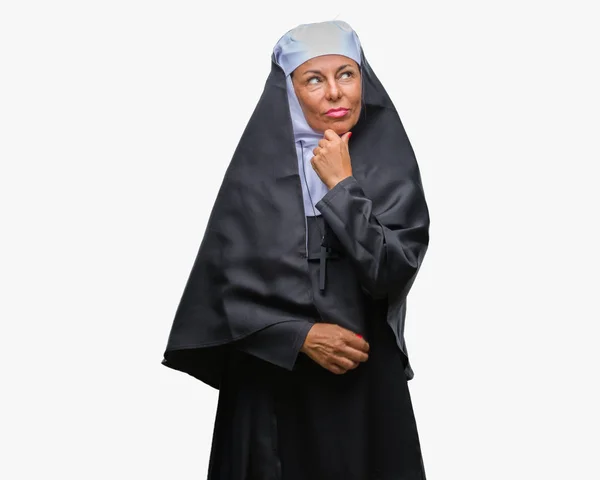 Monja Católica Cristiana Mayor Mediana Edad Sobre Fondo Aislado Que — Foto de Stock