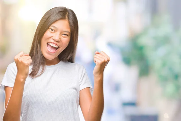 Junge Asiatische Frau Über Isolierten Hintergrund Sehr Glücklich Und Aufgeregt — Stockfoto