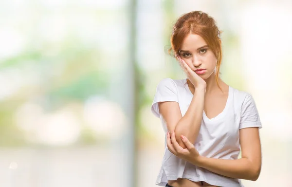 Jovem Bela Mulher Sobre Fundo Isolado Pensando Parecendo Cansado Entediado — Fotografia de Stock