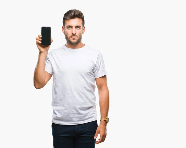 Junger Gutaussehender Mann Zeigt Smartphone Bildschirm Über Isoliertem Hintergrund Mit — Stockfoto