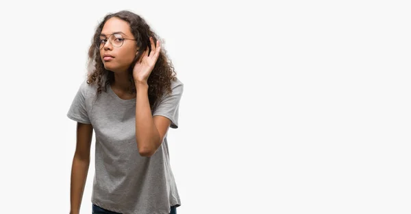 Schöne Junge Hispanische Frau Mit Brille Die Lächelnd Mit Der — Stockfoto