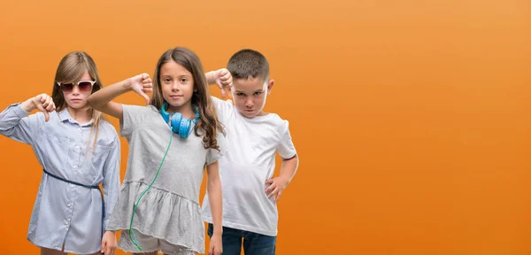 Group Boy Girls Kids Orange Background Angry Face Negative Sign — Stock Photo, Image