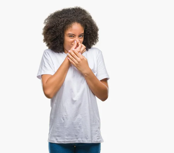 Junge Afroamerikanerin Mit Isoliertem Hintergrund Die Etwas Stinkendes Und Ekelhaften — Stockfoto