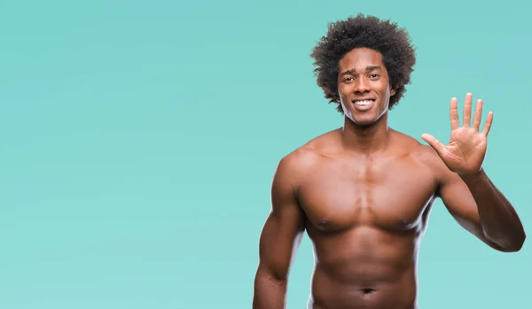 Afro Americano Sem Camisa Homem Mostrando Corpo Sobre Fundo Isolado — Fotografia de Stock