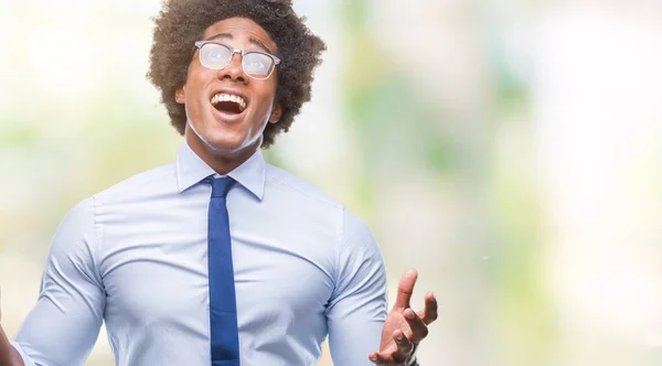 Uomo Affari Afro Americano Con Gli Occhiali Sfondo Isolato Urla — Foto Stock