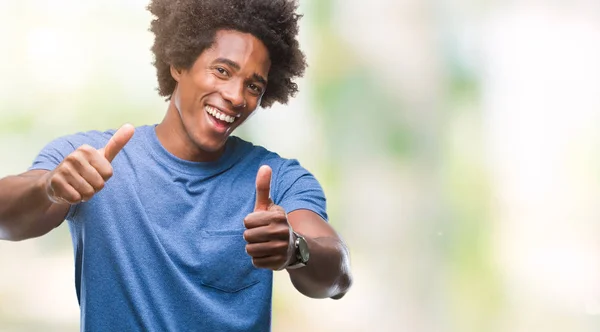 Homem Afro Americano Sobre Fundo Isolado Aprovando Fazer Gesto Positivo — Fotografia de Stock