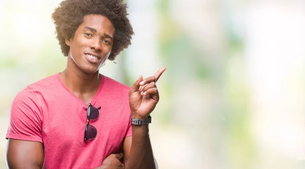 Afro Amerikansk Man Över Isolerade Bakgrund Med Ett Stort Leende — Stockfoto