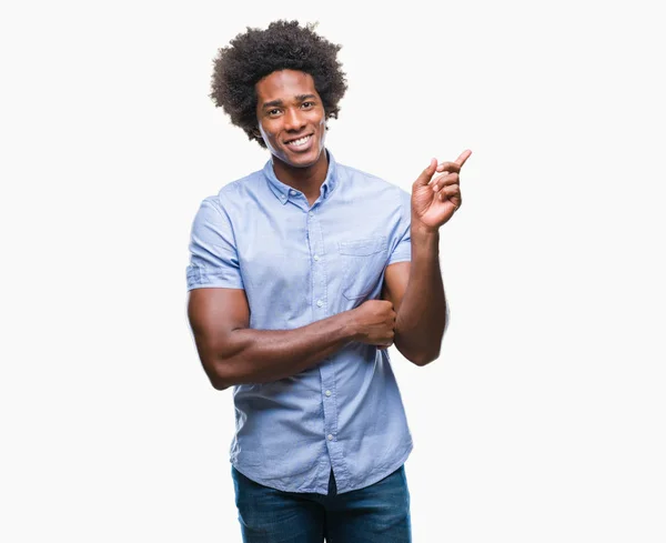 Afro Amerikansk Man Över Isolerade Bakgrund Med Ett Stort Leende — Stockfoto