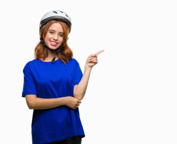 Jovem Mulher Bonita Vestindo Capacete Ciclista Sobre Fundo Isolado Com — Fotografia de Stock