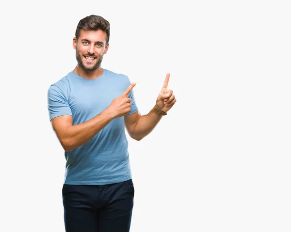 Joven Hombre Guapo Sobre Fondo Aislado Sonriendo Mirando Cámara Apuntando —  Fotos de Stock