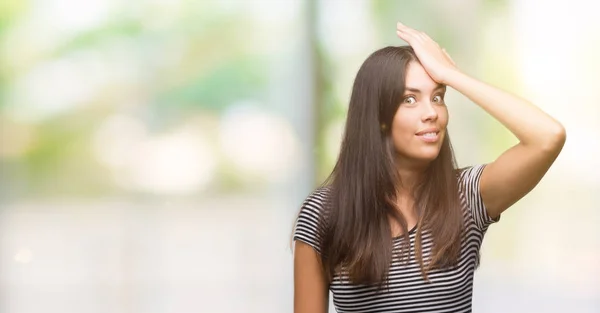 Joven Mujer Hispana Hermosa Sorprendida Con Mano Cabeza Por Error —  Fotos de Stock