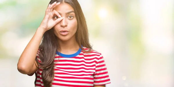 Junge Schöne Arabische Frau Mit Isoliertem Hintergrund Tut Geste Schockiert — Stockfoto