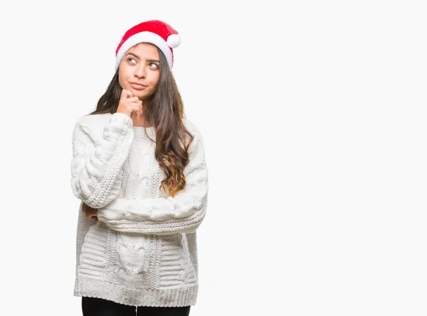 Jeune Femme Arabe Portant Chapeau Noël Sur Fond Isolé Avec — Photo