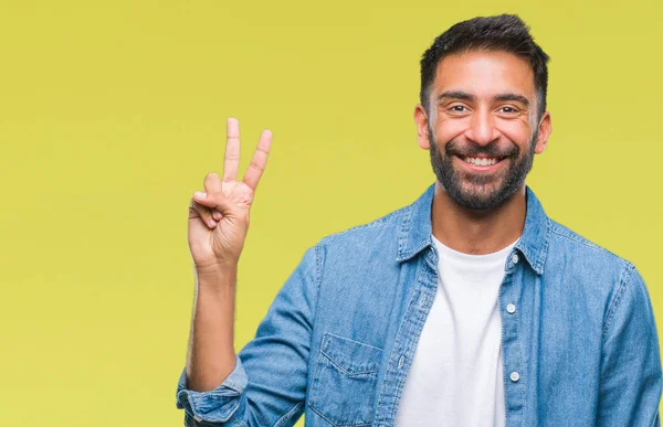 Volwassen Spaanse Man Geïsoleerde Achtergrond Glimlachend Met Blij Gezicht Winking — Stockfoto