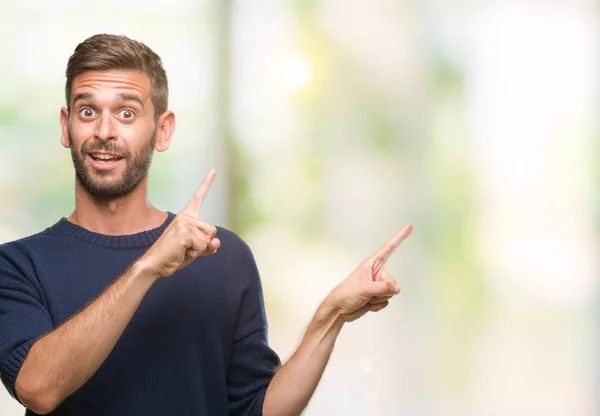 Joven Hombre Guapo Con Suéter Invierno Sobre Fondo Aislado Sonriendo — Foto de Stock