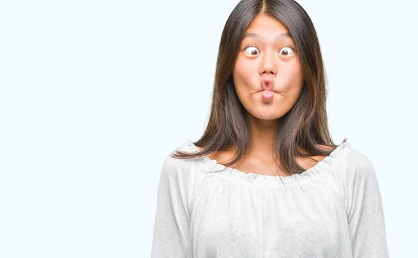 Junge Asiatische Frau Mit Isoliertem Hintergrund Macht Fischgesicht Mit Lippen — Stockfoto