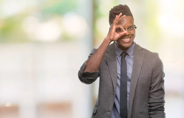 Jovem Homem Negócios Afro Americano Sobre Fundo Isolado Fazendo Gesto — Fotografia de Stock