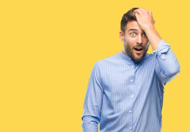 Yakışıklı delikanlı izole arka kafasına hata için el ile sürpriz üzerinde hata hatırlıyorum. Unuttum, kötü bellek kavramı.