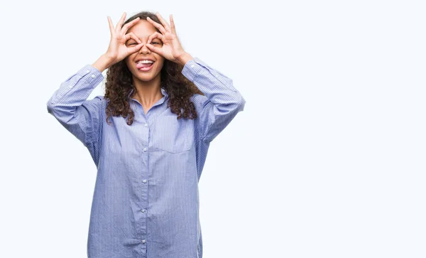 Junge Hispanische Geschäftsfrau Macht Geste Wie Ein Fernglas Das Die — Stockfoto