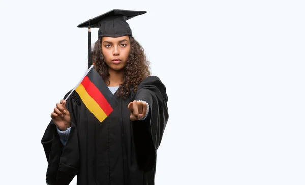 Fiatal Spanyol Visel Érettségi Egységes Betöltő Flag Németország Mutató Ujjával — Stock Fotó