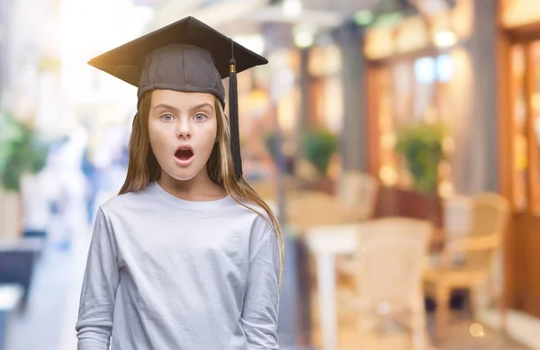 Young Beautiful Girl Wearing Graduate Cap Isolated Background Afraid Shocked — Stock Photo, Image