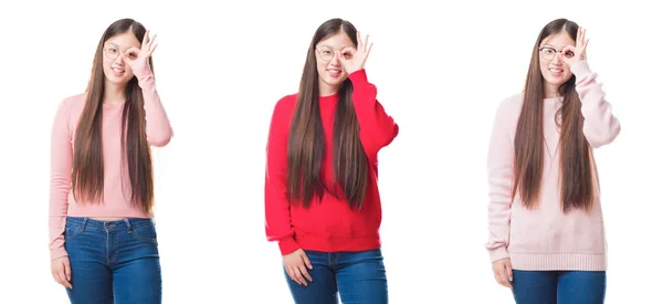 Genç Güzel Çinli Kadın Gülümsüyor Parmakları Ile Mutlu Yüz Üzerinden — Stok fotoğraf