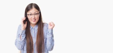 Duygu tezahürat arka plan gurur ve kutluyor zafer ve başarı çok heyecanlı, çığlık konuşan Genç Çinli kadın izole