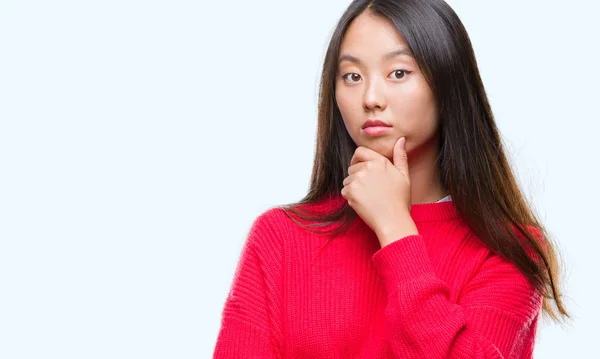 Giovane Donna Asiatica Che Indossa Maglione Invernale Sfondo Isolato Guardando — Foto Stock