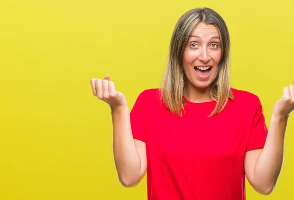 Joven Mujer Hermosa Sobre Fondo Aislado Celebrando Sorprendida Sorprendida Por —  Fotos de Stock