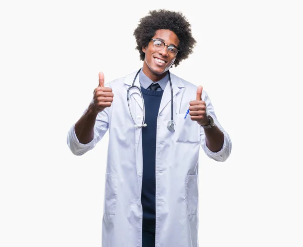 Afro Amerikaanse Dokter Man Geïsoleerde Achtergrond Succes Teken Doen Positief — Stockfoto