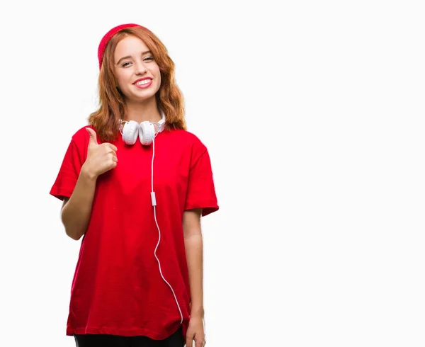 Jonge Mooie Hipster Vrouw Geïsoleerde Achtergrond Dragen Van Hoofdtelefoons Glb — Stockfoto