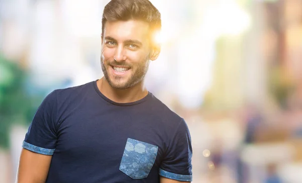 Joven Hombre Guapo Sobre Fondo Aislado Mirando Hacia Otro Lado —  Fotos de Stock