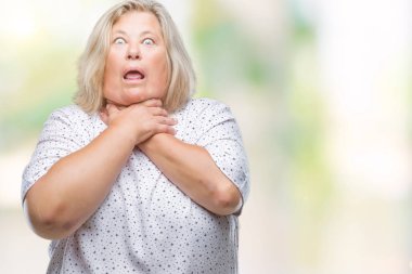 Üst düzey artı boyutu kafkas kadın izole arka plan bağırarak üzerinde ve çünkü boğmak acı kendi ellerimle öldürürüm. Sağlık sorunu. Yaralarından ve intihar kavramı.