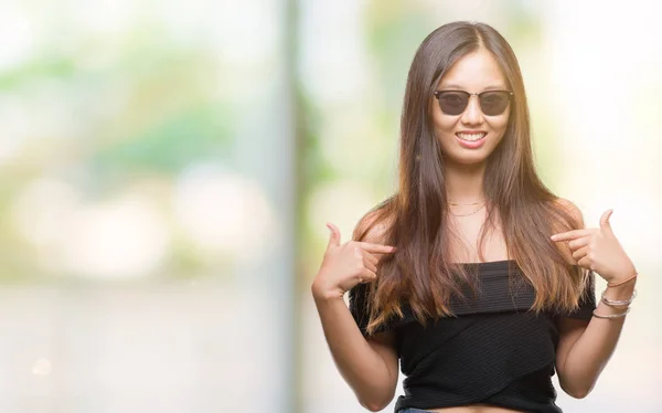 Young Asian Woman Wearing Sunglasses Isolated Background Looking Confident Smile — Stock Photo, Image