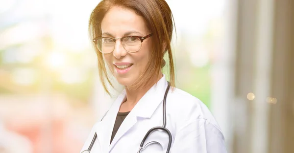 Doctor Woman Medical Professional Confident Happy Big Natural Smile Inviting — Stock Photo, Image
