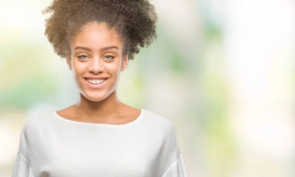Zole Arka Plan Ile Bir Mutlu Güzel Genç Afro Amerikan — Stok fotoğraf