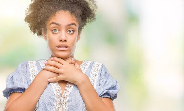 Jeune Femme Afro Américaine Sur Fond Isolé Crier Étouffer Parce — Photo