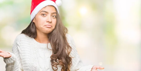 Mulher Árabe Jovem Vestindo Chapéu Natal Sobre Fundo Isolado Indolente — Fotografia de Stock